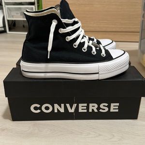 Converse Black Chuck Taylor All Star Lift High Sneakers in 7.5